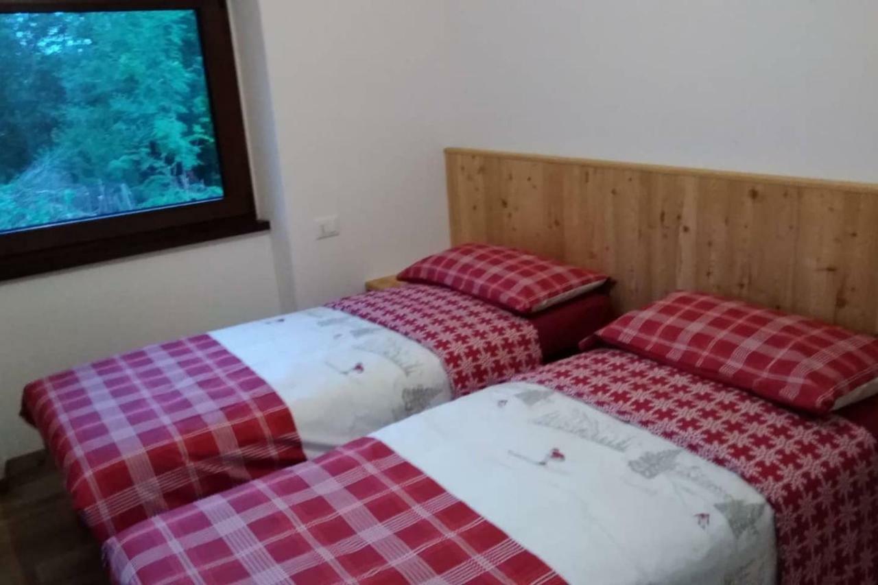 באסלגה די פינה Casa Vacanze Insieme מראה חיצוני תמונה